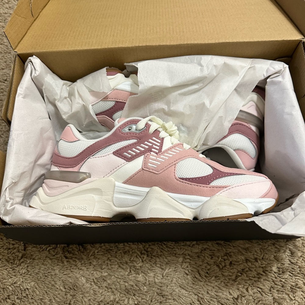 New Balance 9060 Rose Pink